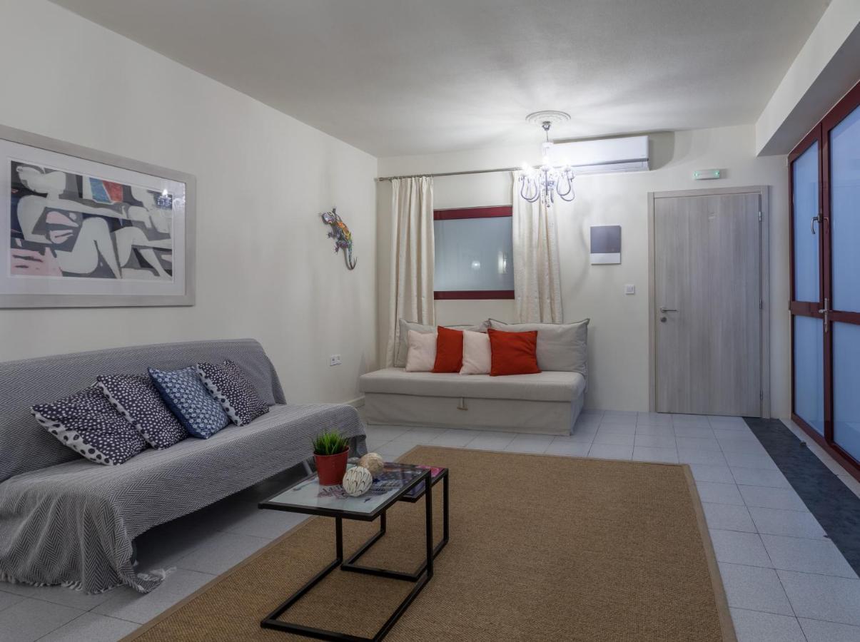 Apartament A Gift In The Heart Of Monastiraki A Ateny Zewnętrze zdjęcie